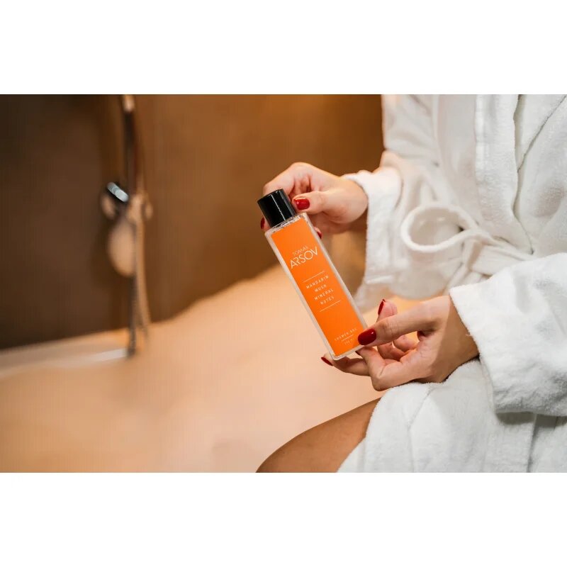 Tomas Arsov Mandarin Musk Mineral Notes Shower gel gel parfumat pentru duș cu parfum Mandarin 200 ml