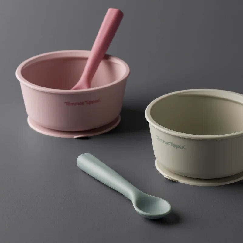 Tommee Tippee EasiStick™ Silicone Bowl & Spoon bol din silicon cu ventuză 4m+ Pink 1 buc