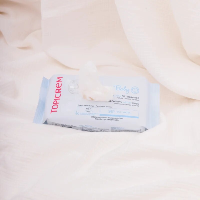 Topicrem BABY Cleansing Water Wipes Șervețele umede pentru copii 60 buc