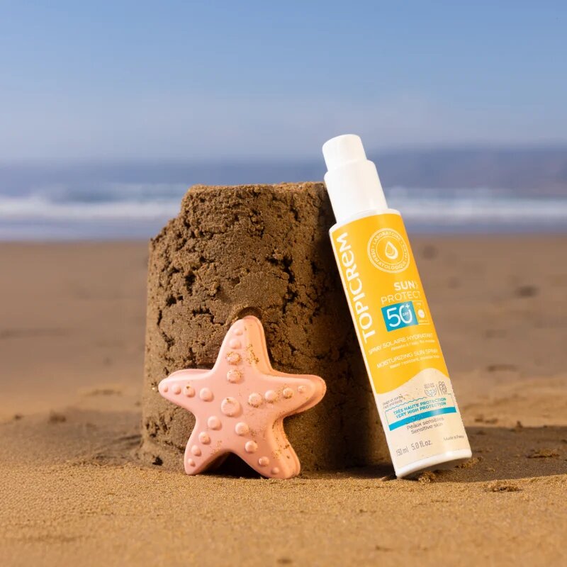 Topicrem Sun Protect Moisturizing Sun Spray spray de protecție cu efect de hidratare SPF 50+ 150 ml