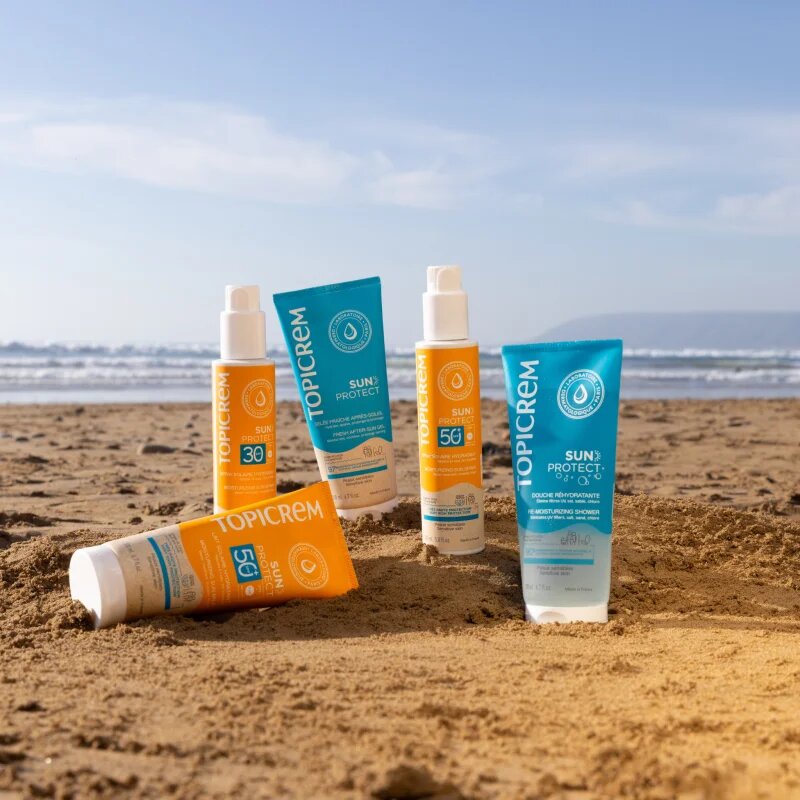 Topicrem Sun Protect Moisturizing Sun Spray spray de protecție cu efect de hidratare SPF 50+ 150 ml