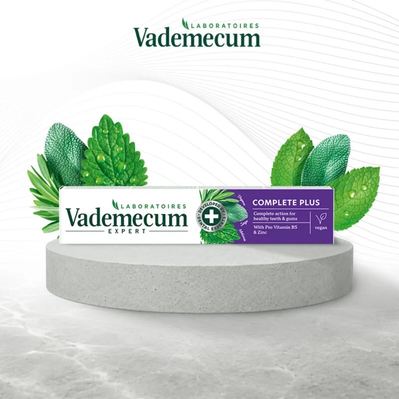 Vademecum Expert Complete pasta de dinti cu efect intaritor 75 ml