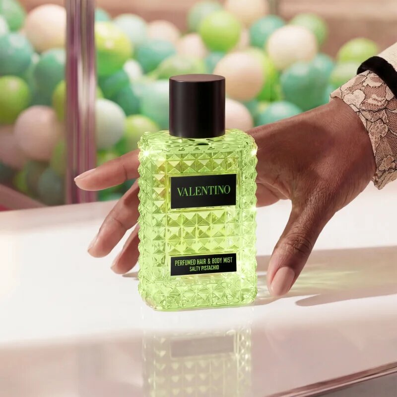 Valentino Born In Roma Hair & Body Mist Salty Pistachio ceata de par si de corp pentru femei 100 ml