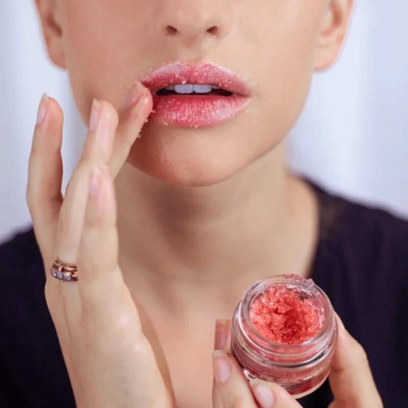 Venira Lip Scrub peeling Melon 15 ml