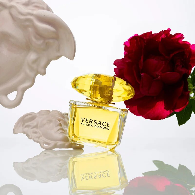 Versace Yellow Diamond Eau de Toilette pentru femei 90 ml