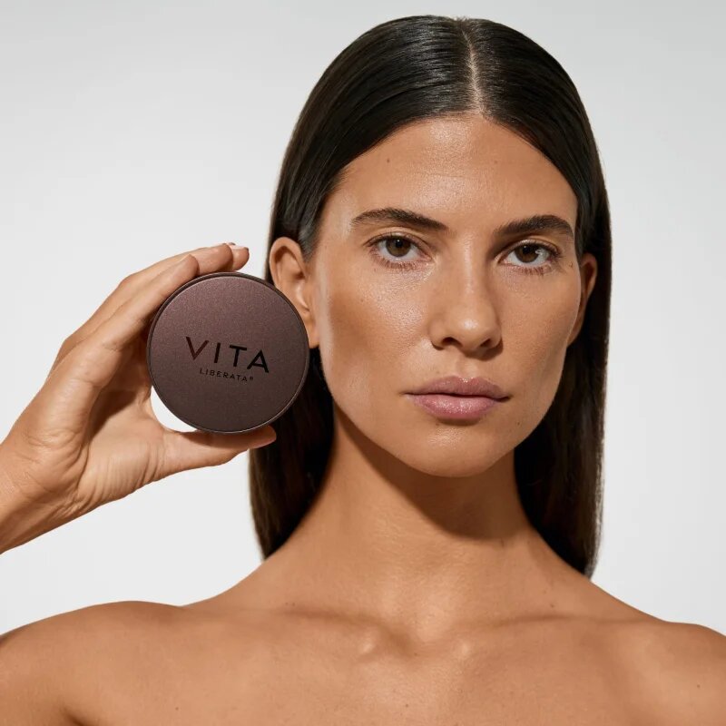 Vita Liberata Trystal™ Minerals autobronzant cu efect autobronzant culoare Sun Kiss 6 g