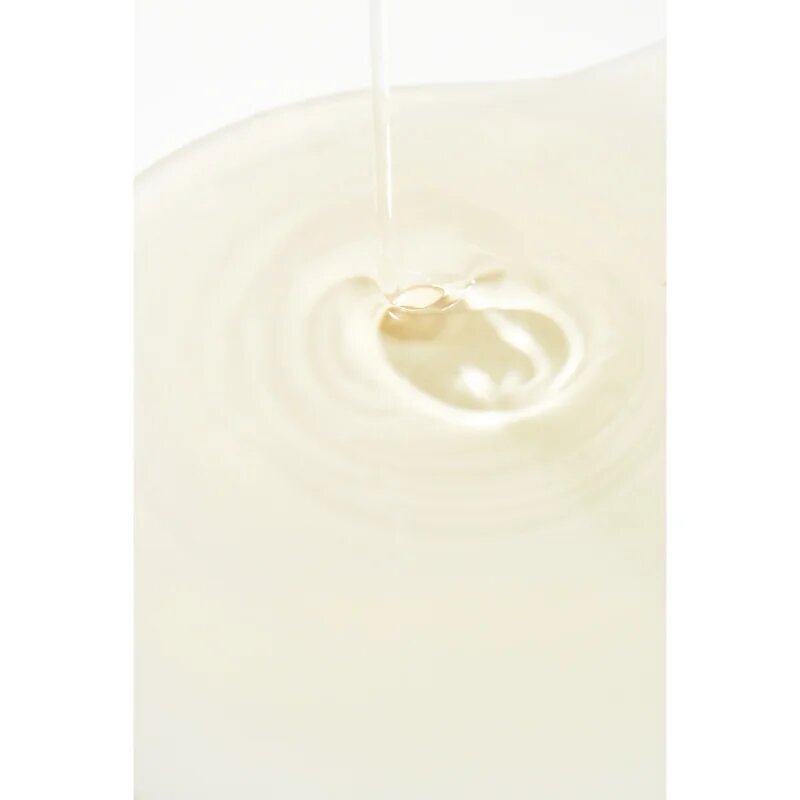 VT Cosmetics Glucamune Essence esență hidratantă concentrată pentru întărirea barierei cutanate 100 ml
