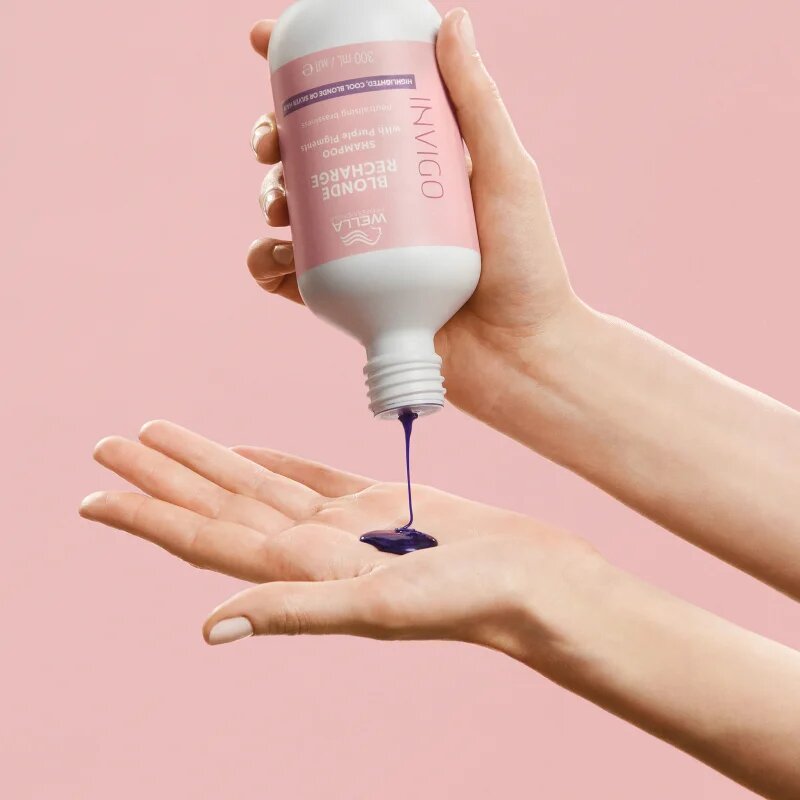 Wella Professionals Invigo Blonde Recharge șampon pentru păr blond neutralizeaza tonurile de galben 300 ml