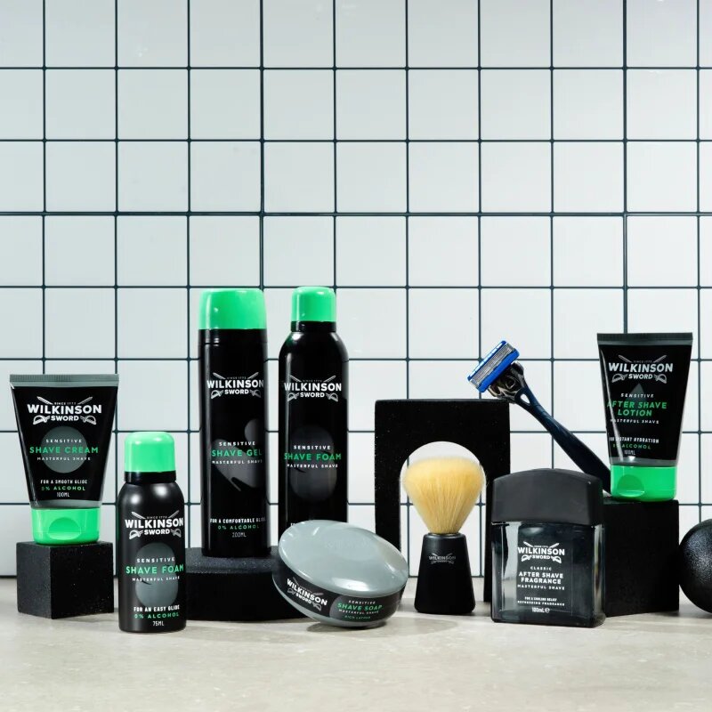 Wilkinson Sword Sensitive Shave Foam spumă pentru bărbierit pentru barbati 75 ml