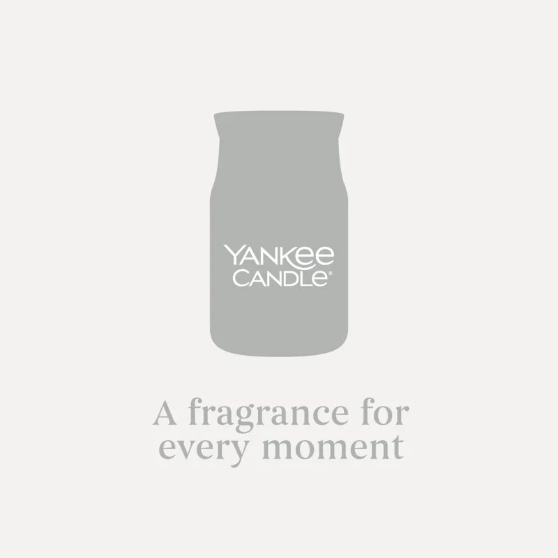 Yankee Candle Amber & Sandalwood lumânare parfumată 368 g