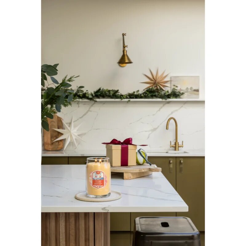 Yankee Candle Slopeside Spritz lumânare parfumată Signature 567 g