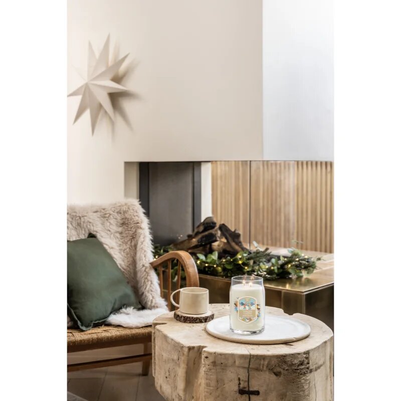 Yankee Candle Vanilla Flurries lumânare parfumată Signature 567 g