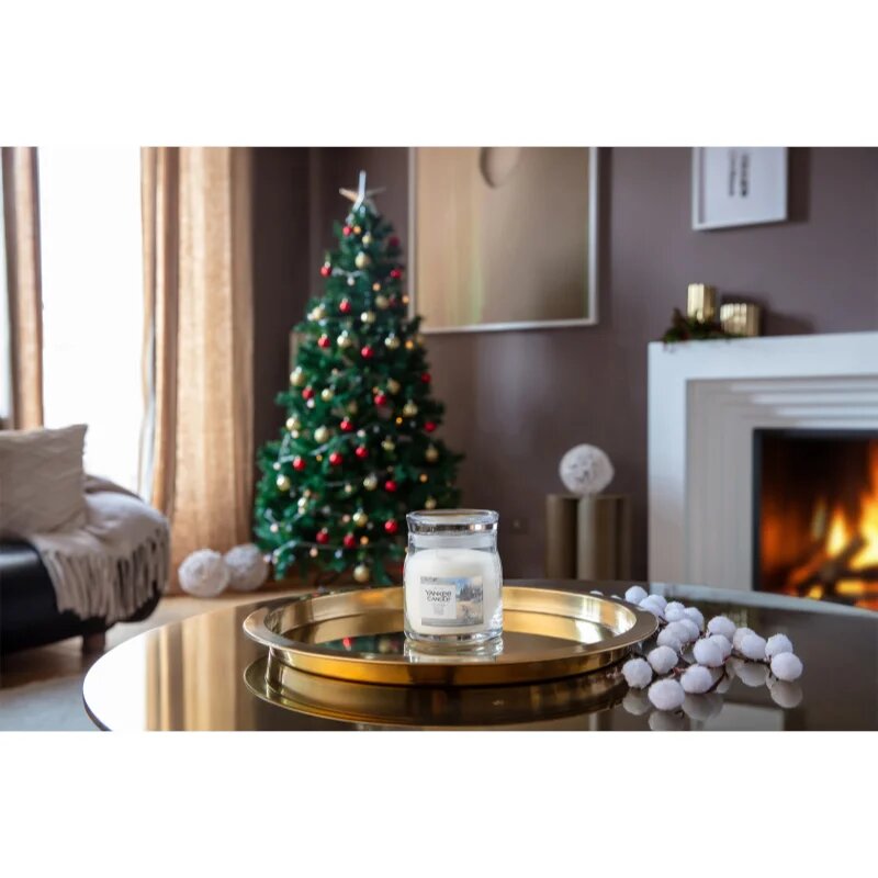 Yankee Candle Winter Walk lumânare parfumată 368 g