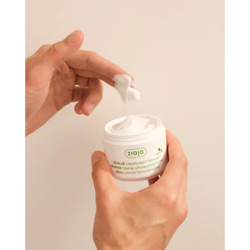 Ziaja Olive Oil crema de zi hidratanta pentru piele normala si uscata 100 ml